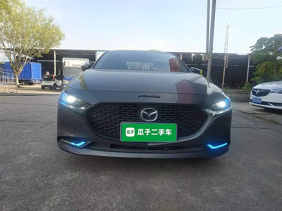 Mazda 3 Angkesaila