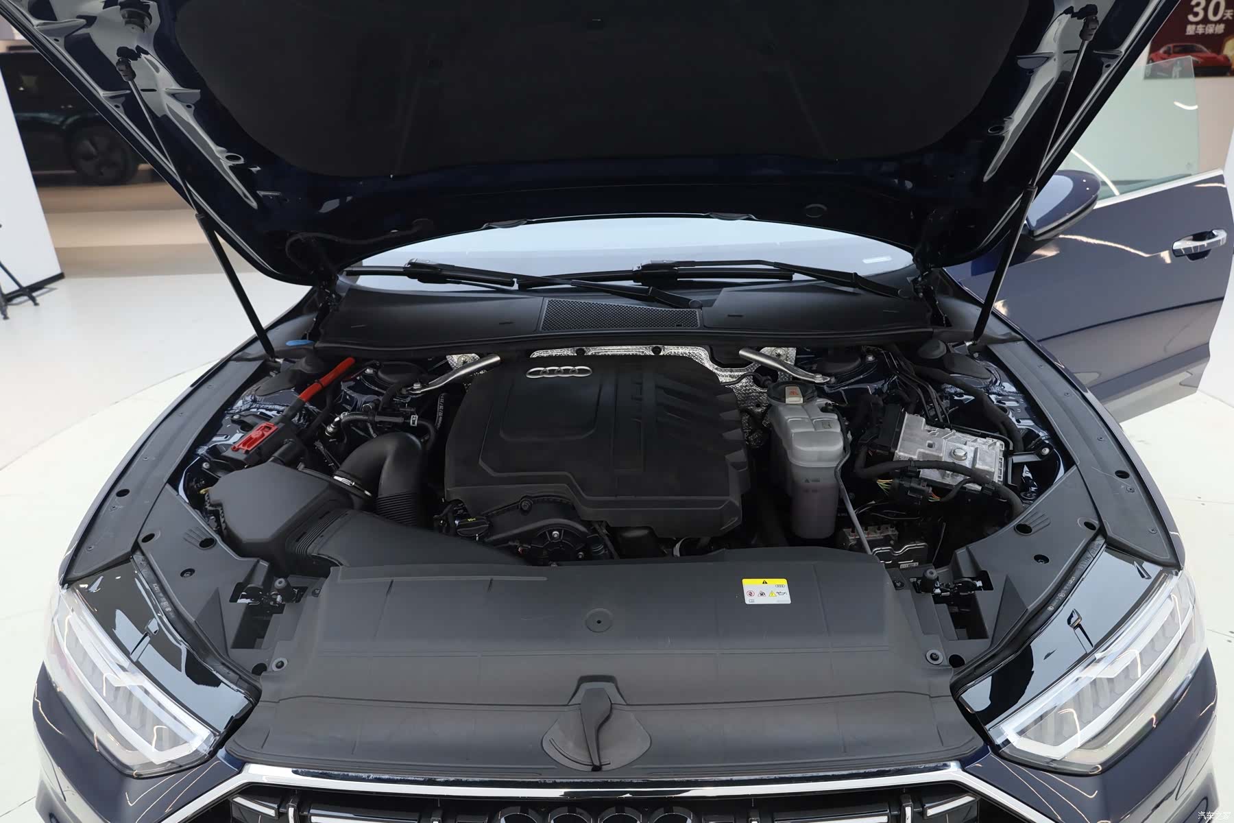 Audi A7L, 2024 27