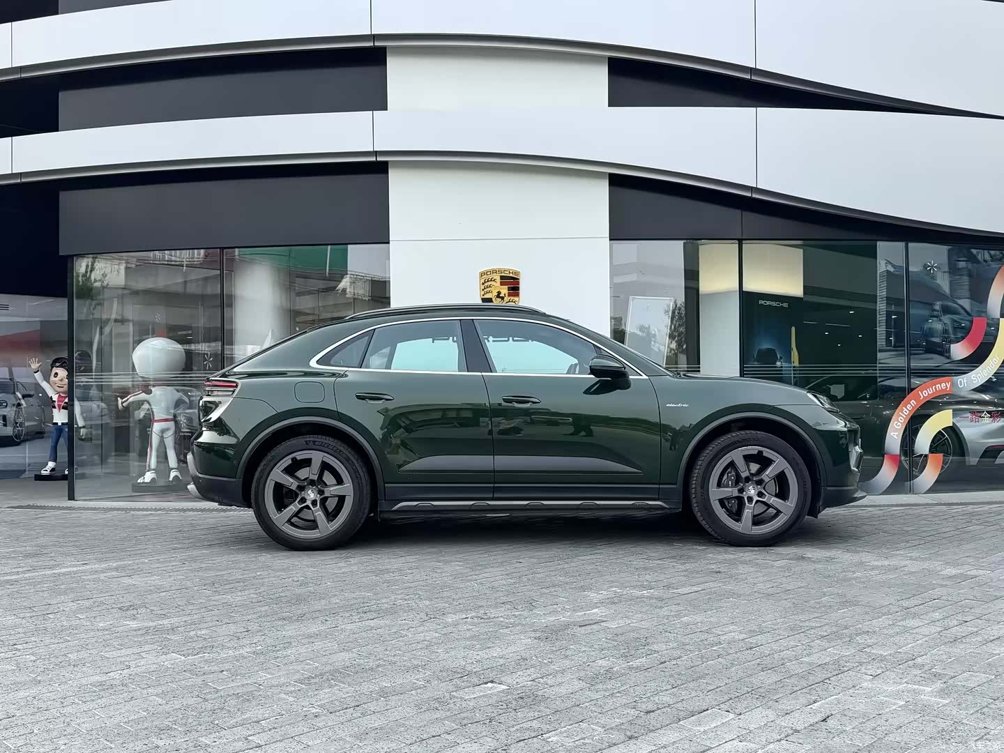 Porsche Macan, 2025 6