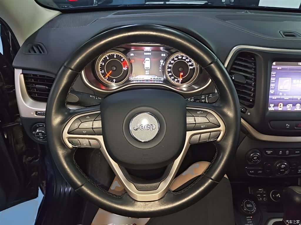 Jeep Cherokee, 2018 11
