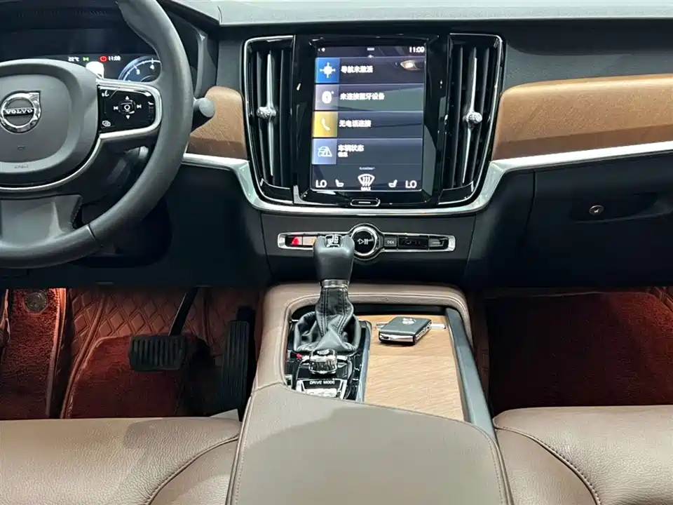 Volvo S90