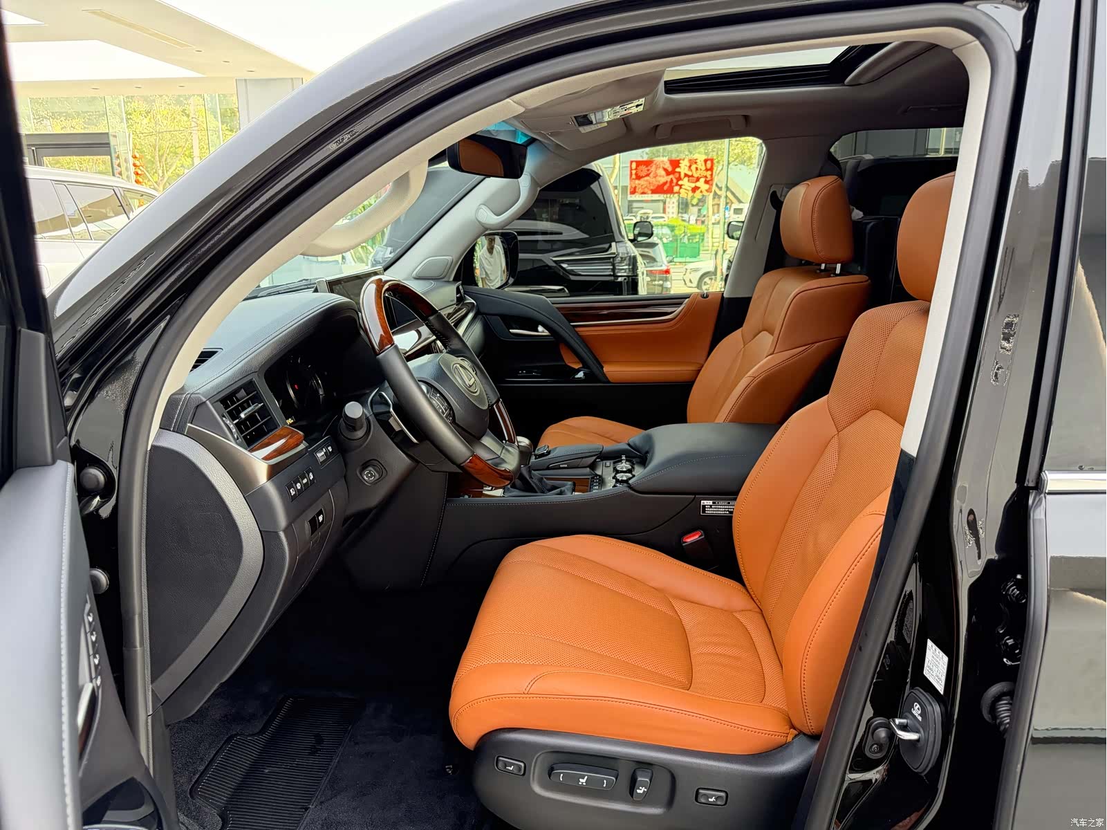 Lexus LX, 2017 4