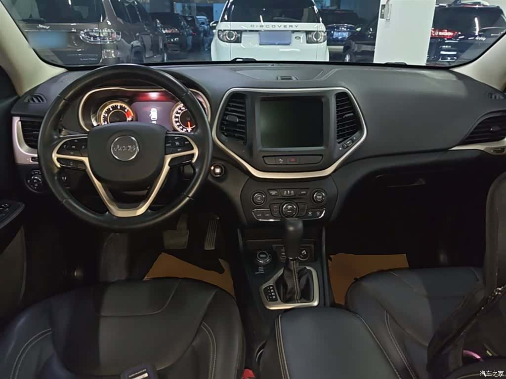 Jeep Cherokee, 2018 10