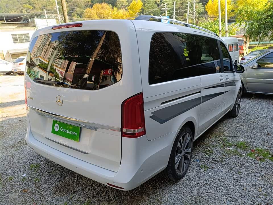 Mercedes-Benz V-class