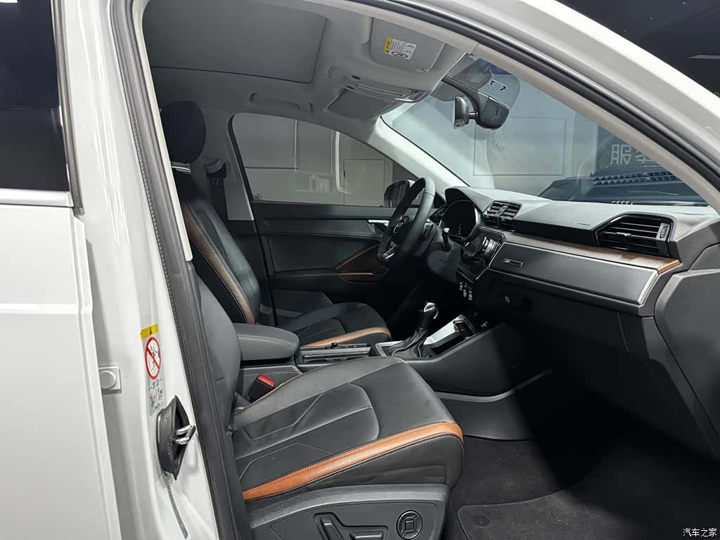 Audi Q3, 2022 12