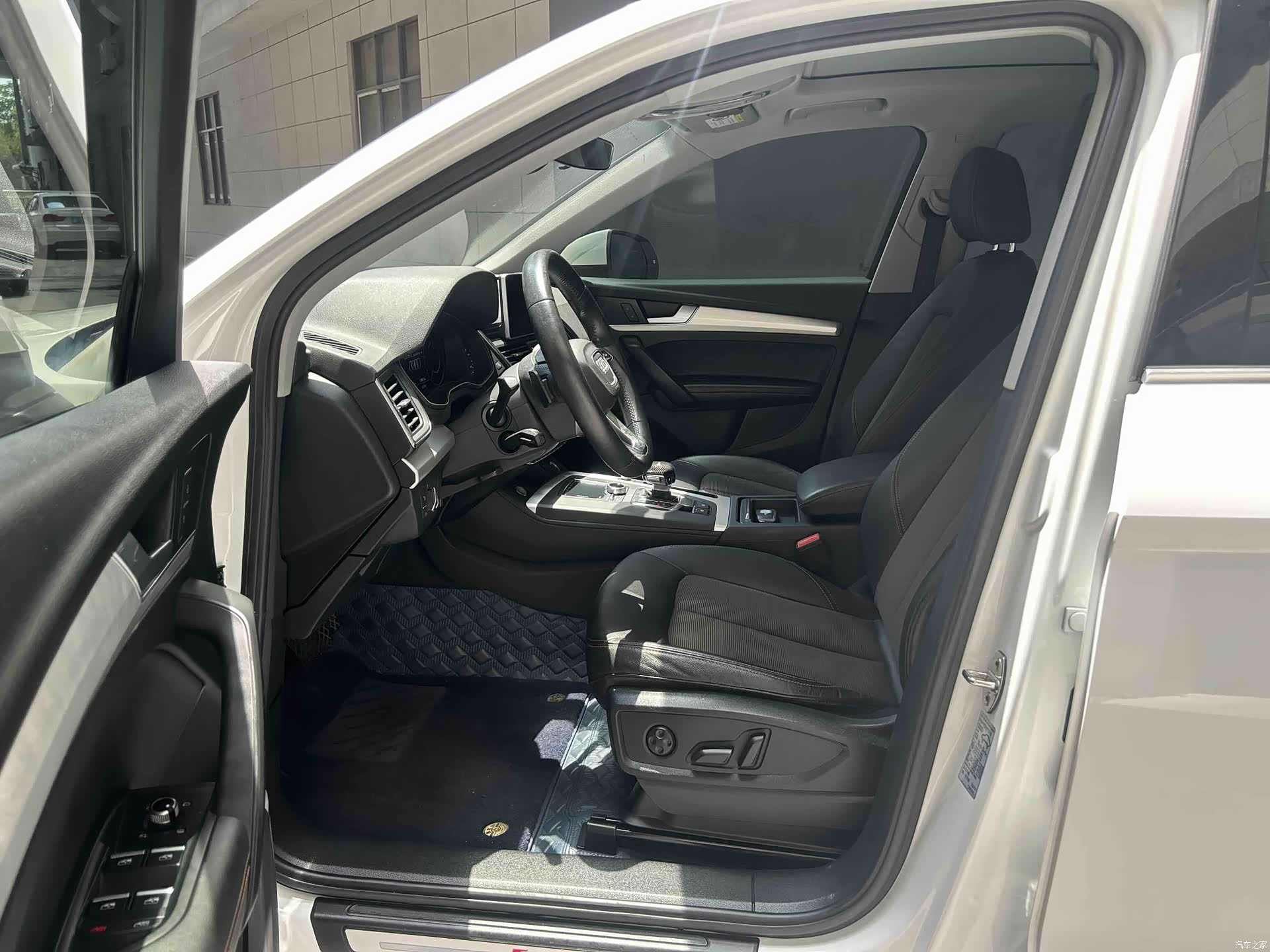 Audi Q5L, 2019 9