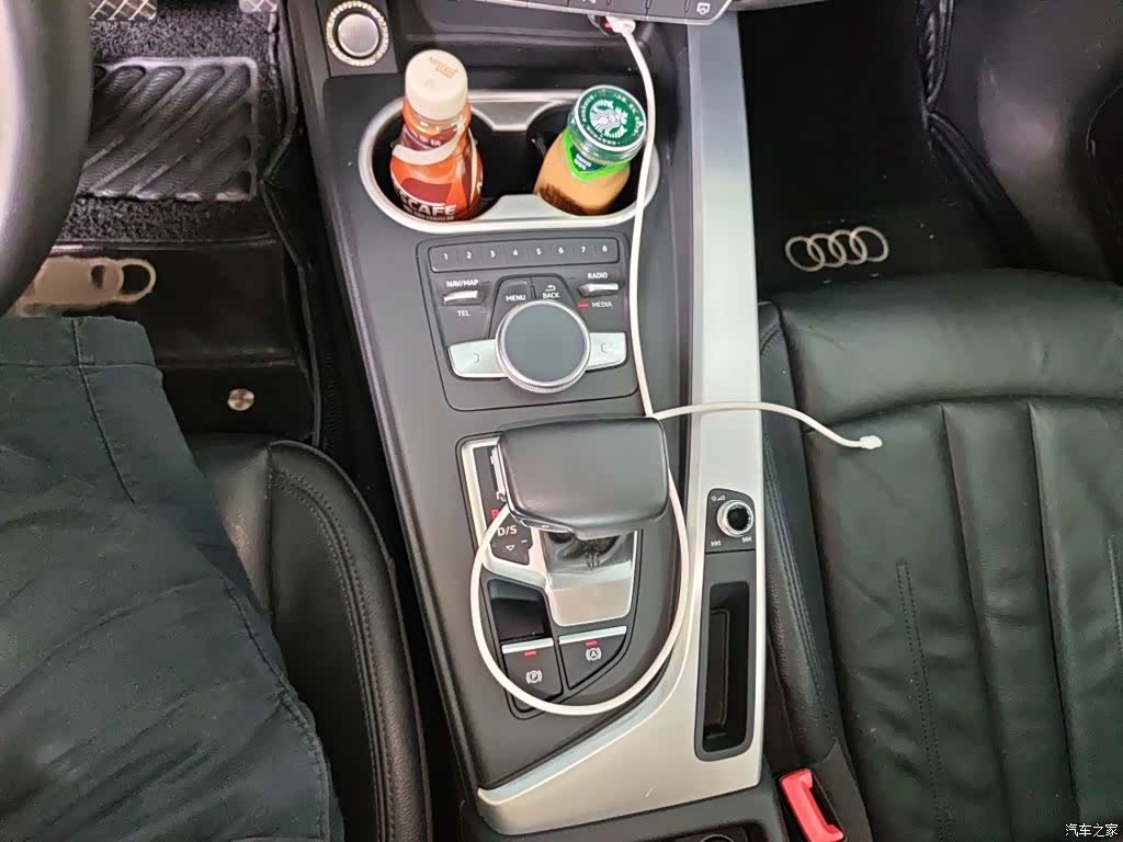 Audi A4L, 2018 7