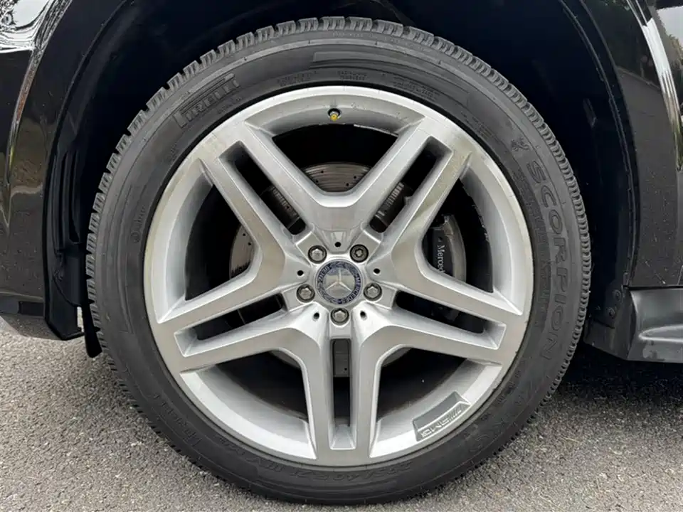 Mercedes-Benz GL grade