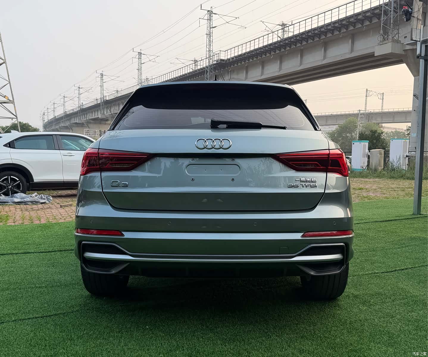 Audi Q3, 2022 все фото