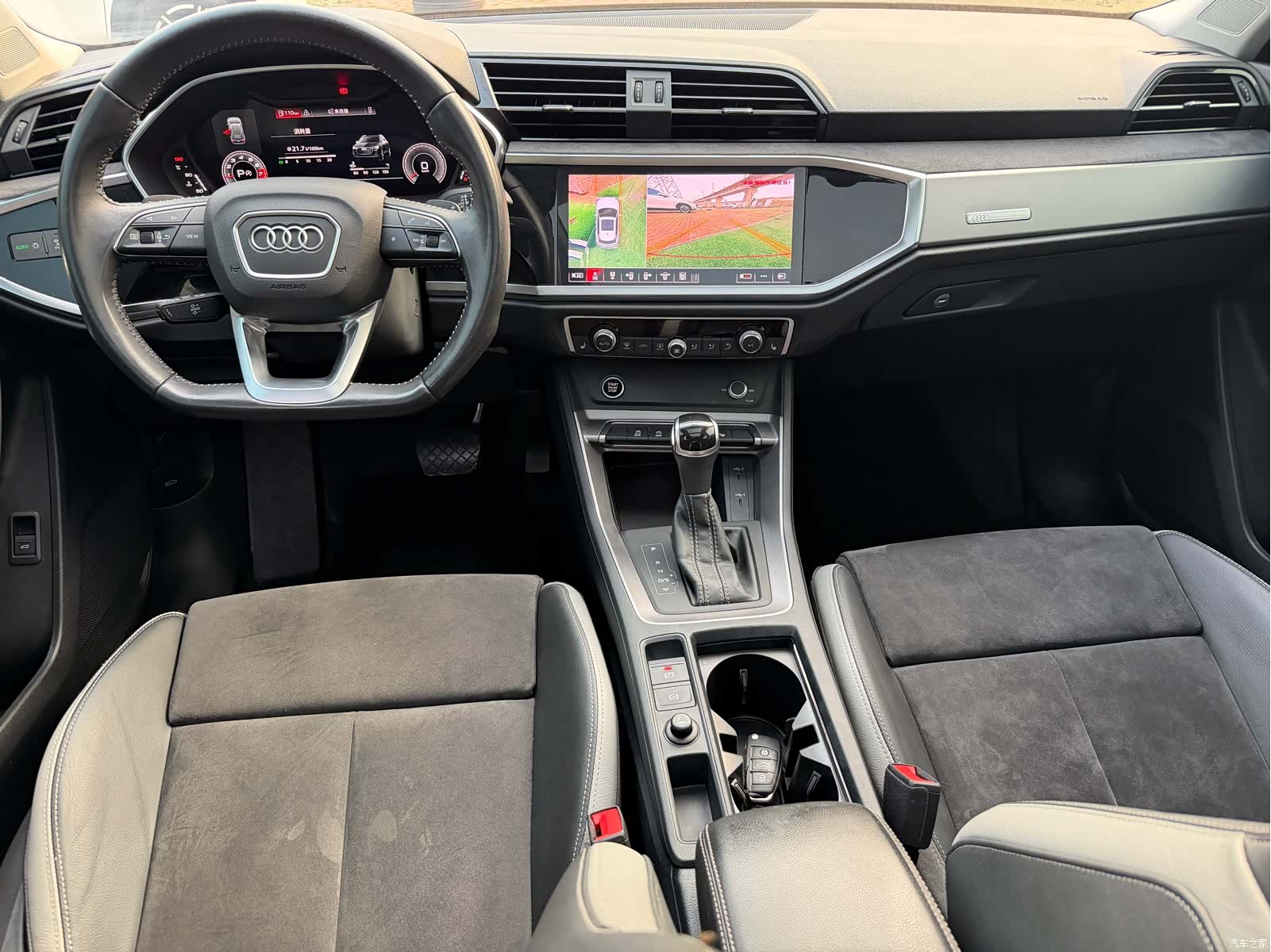Audi Q3, 2022 10