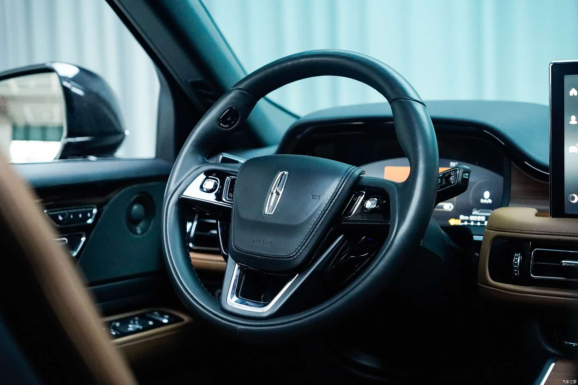 Lincoln Aviator, 2024 6