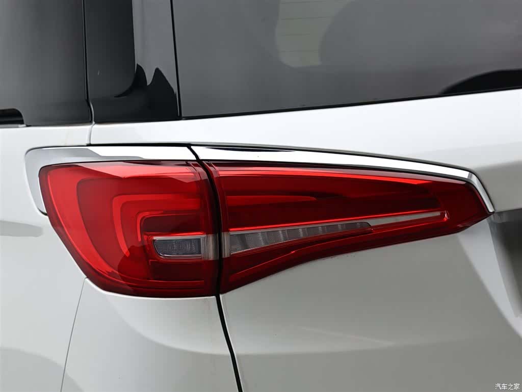 Buick GL8, 2018 7