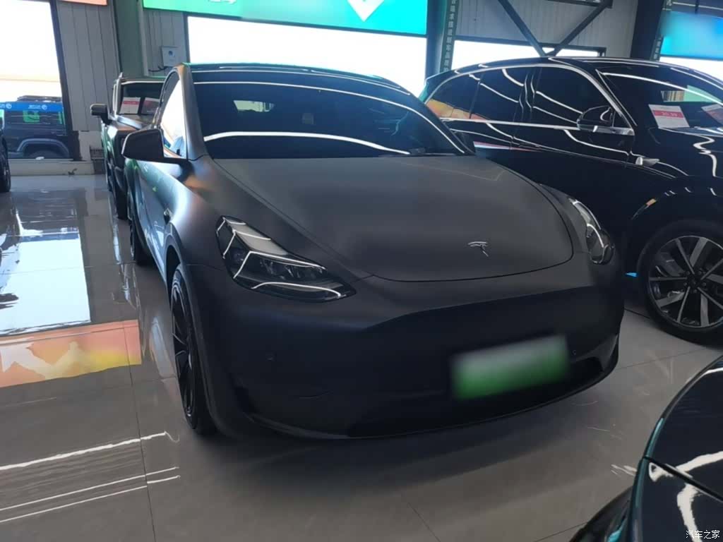 Tesla Model Y, 2022 3
