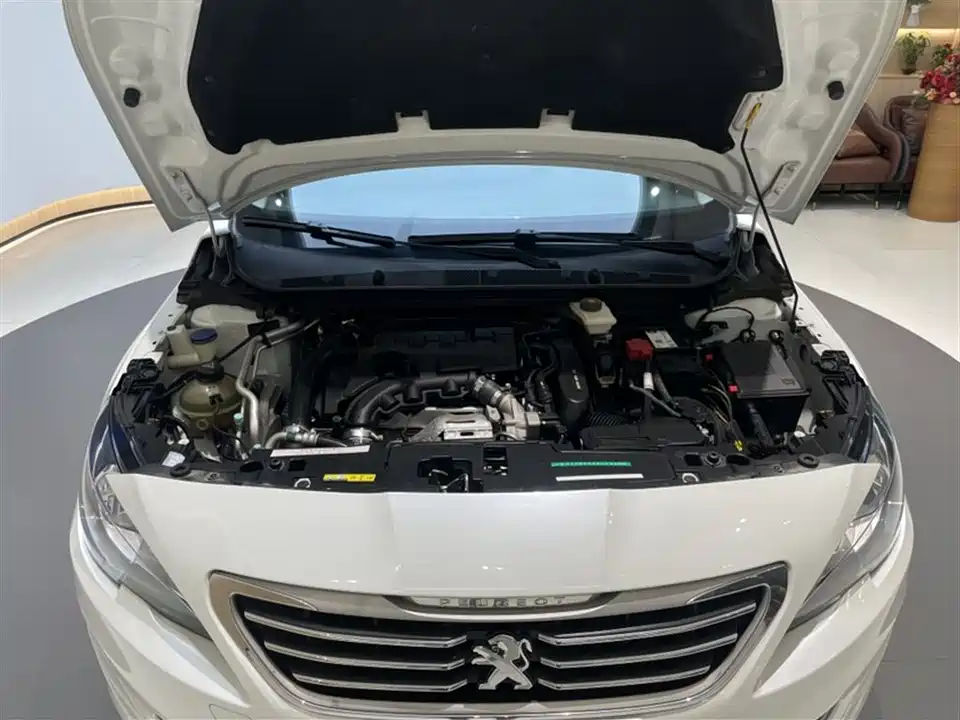 Peugeot 408