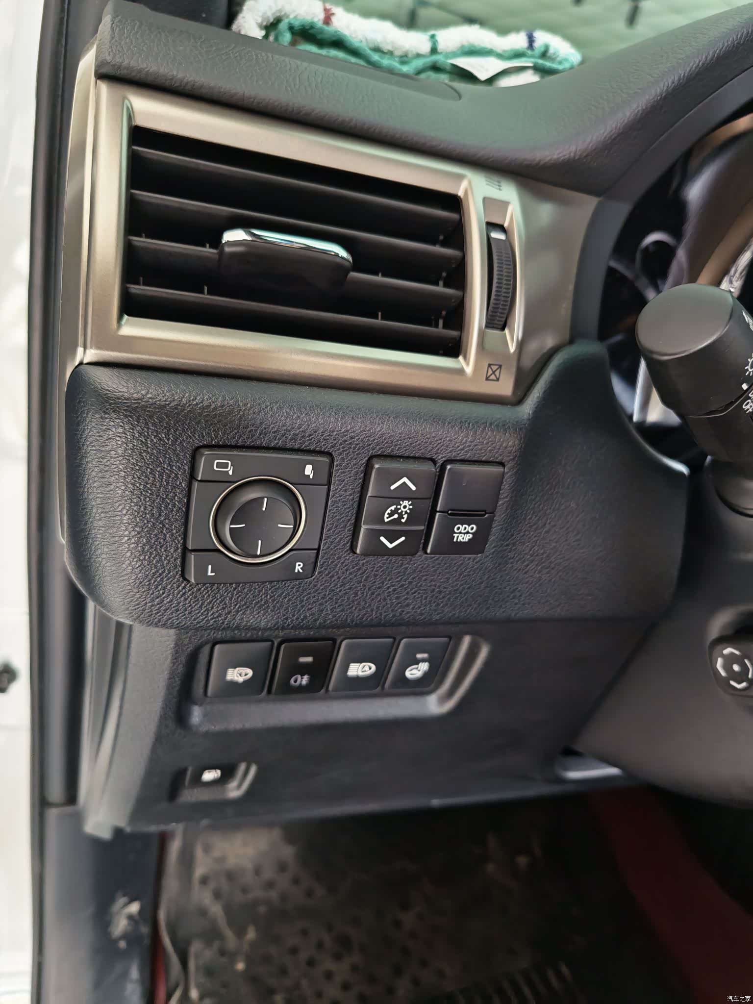 Lexus GX, 2023 15