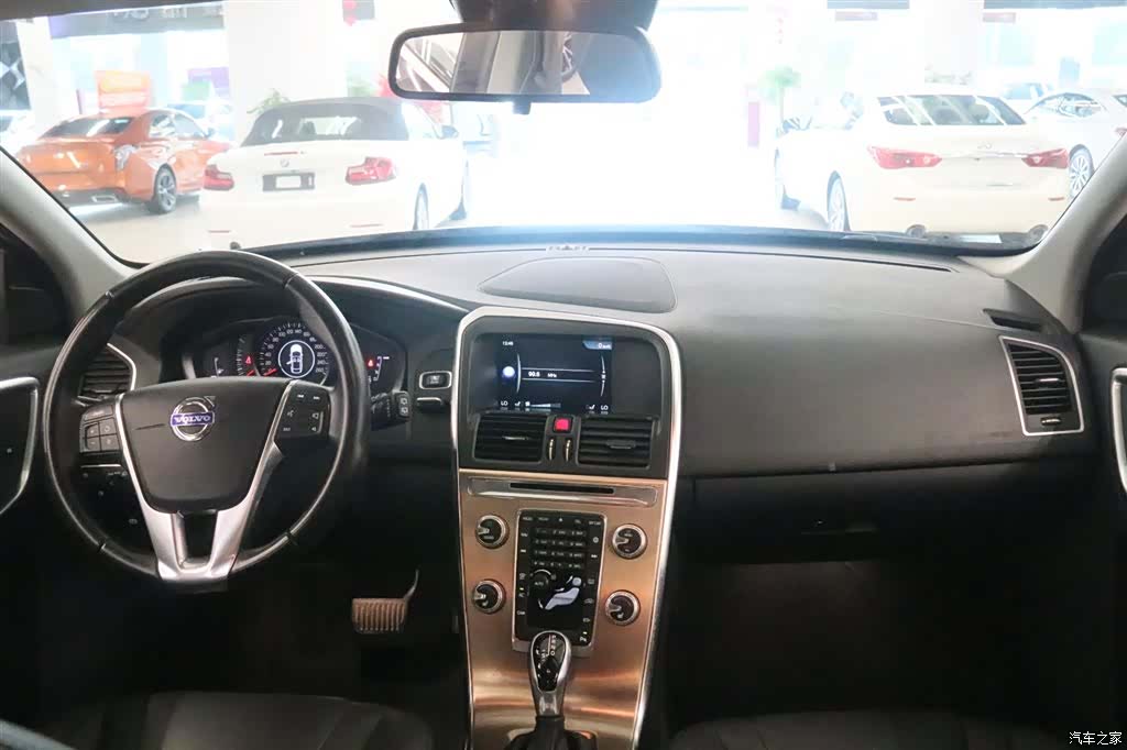 Volvo XC60, 2016 все фото
