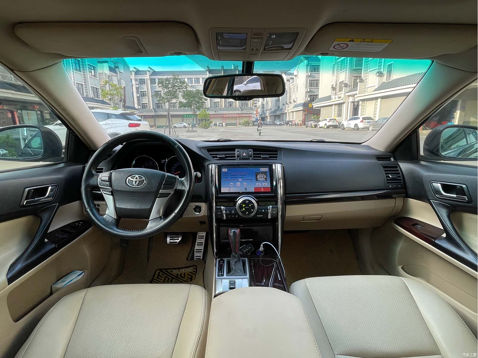 Toyota 2.5V, 2012 12