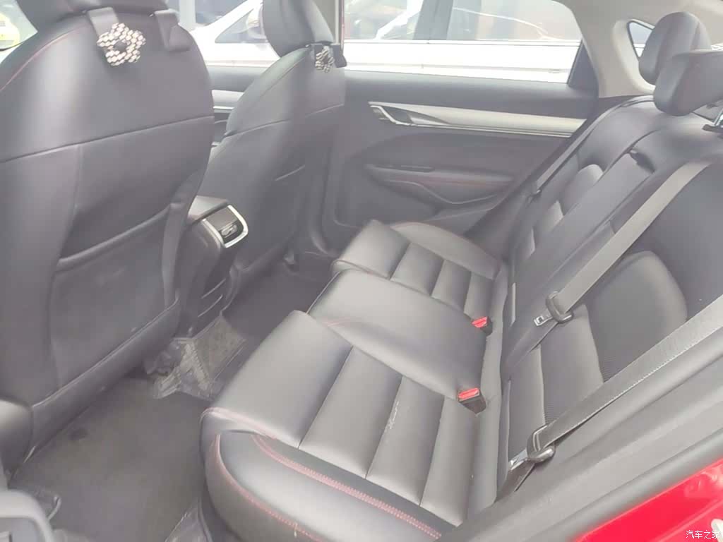 Geely Binray, 2019 17