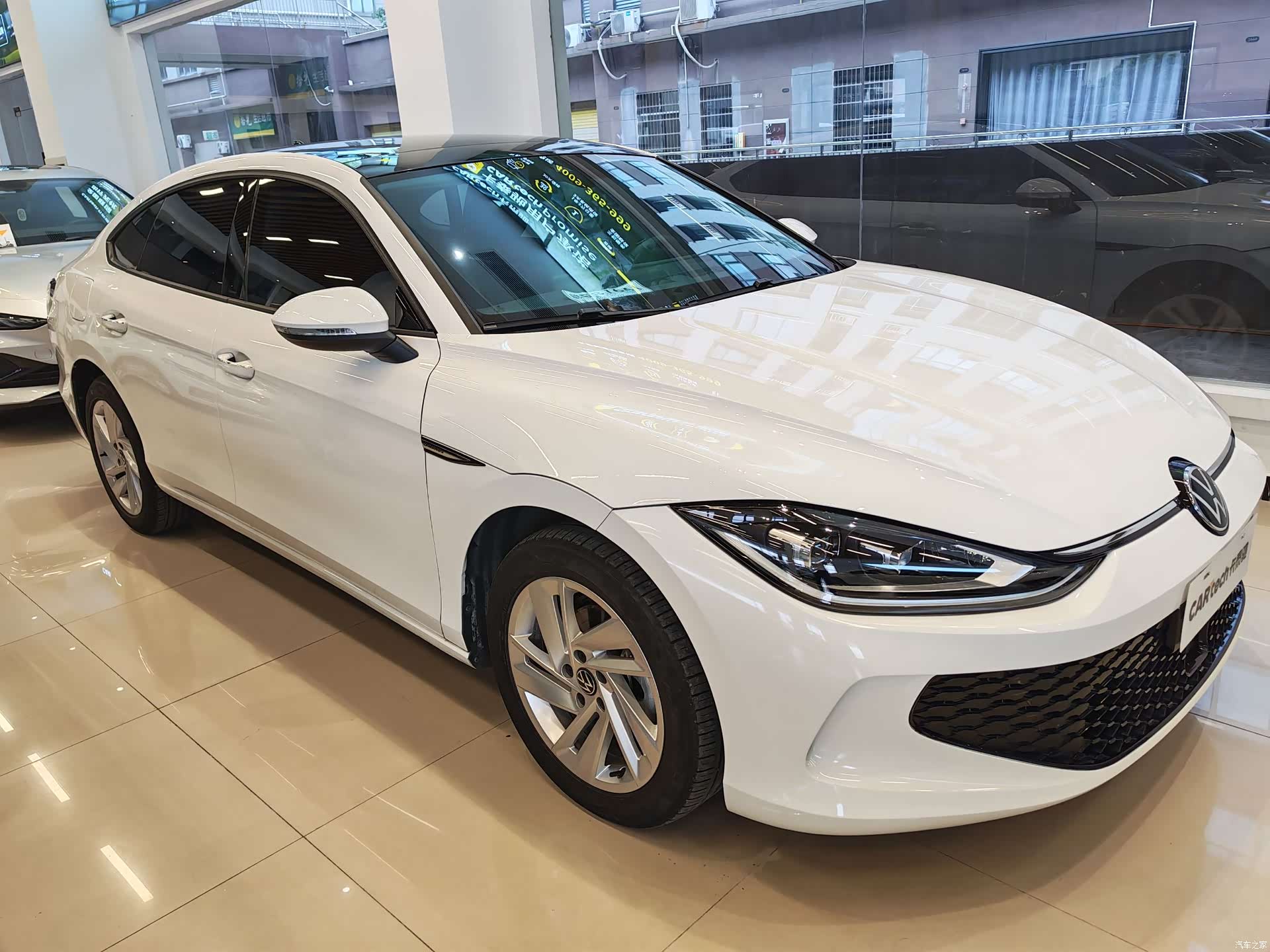 Volkswagen Lamando, 2023 3