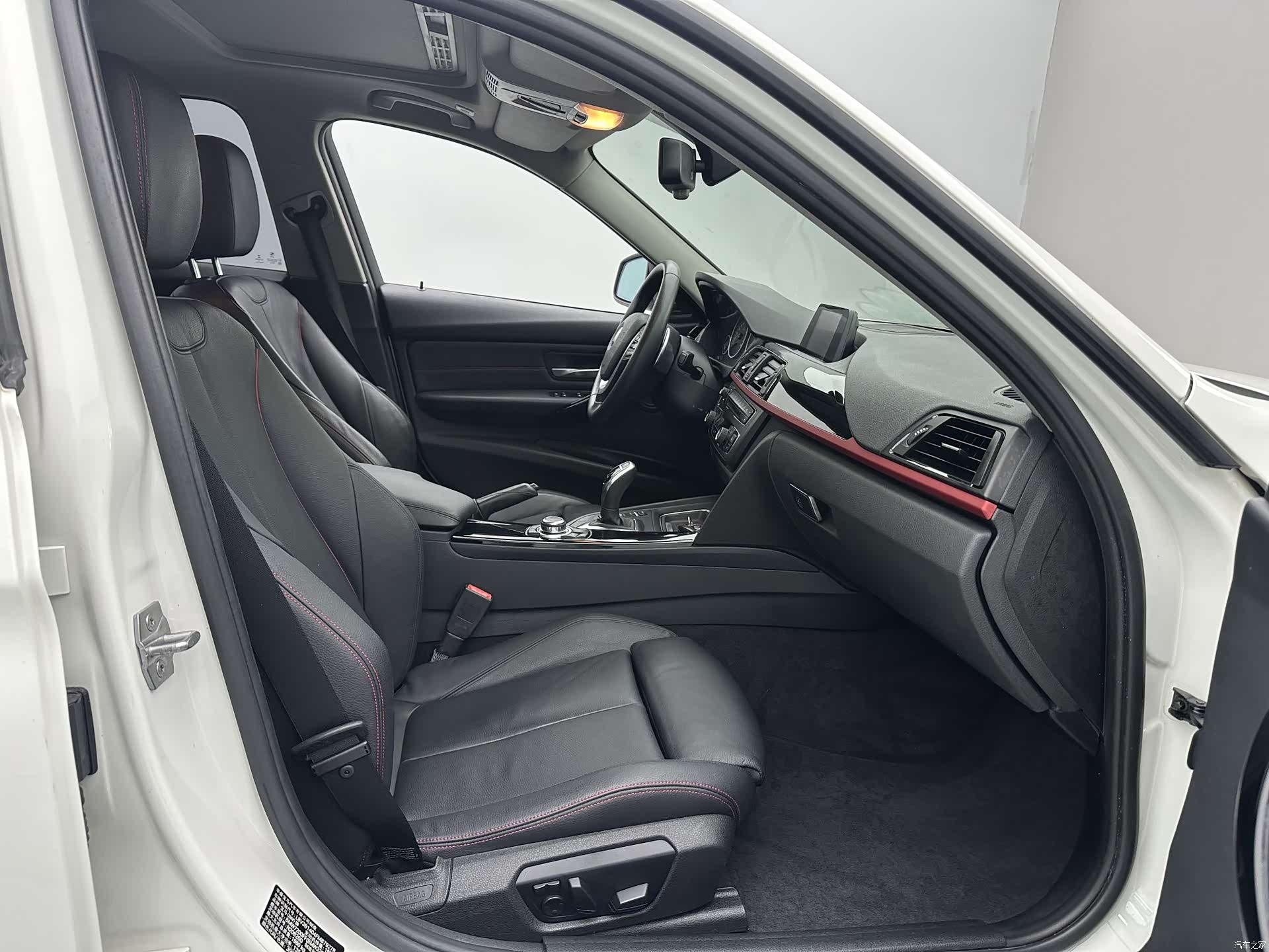 BMW 3 Series, 2015 11