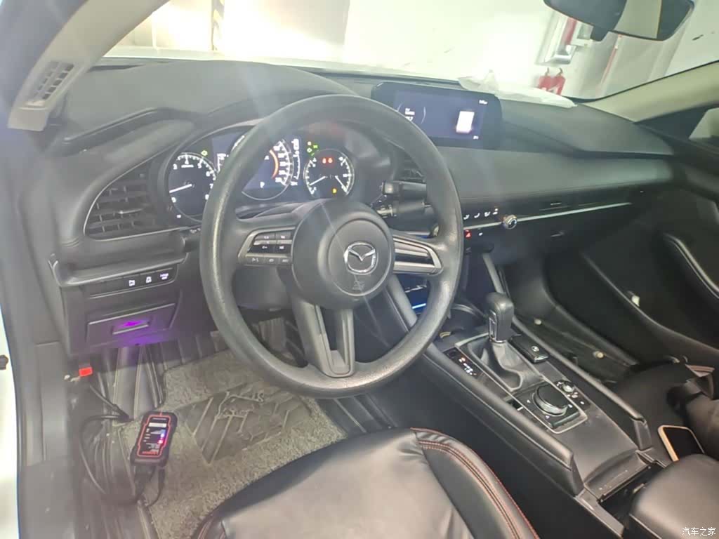 Mazda Mazda3, 2020 10