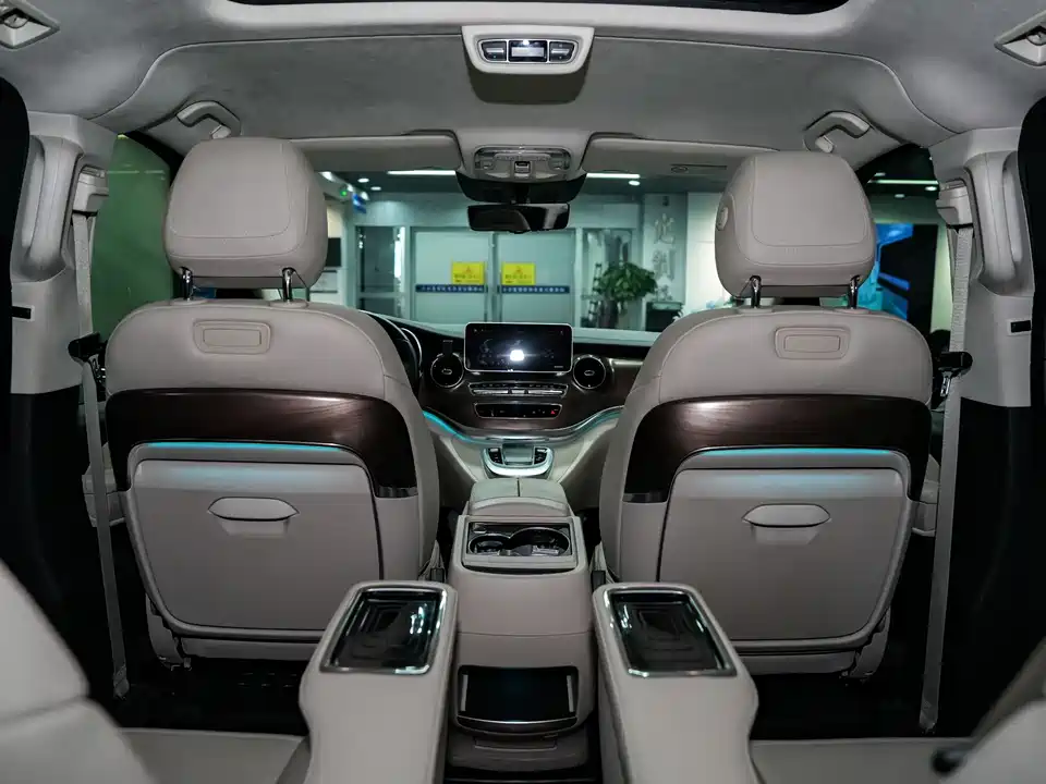 Mercedes-Benz V-class