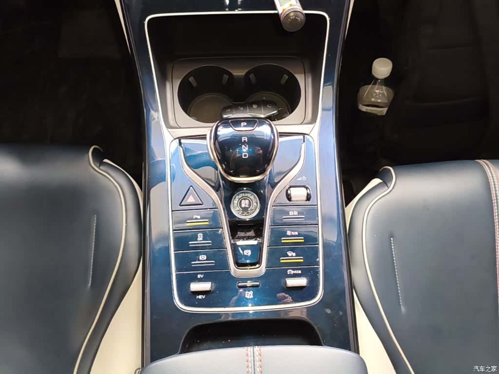 BYD Qin, 2022 10