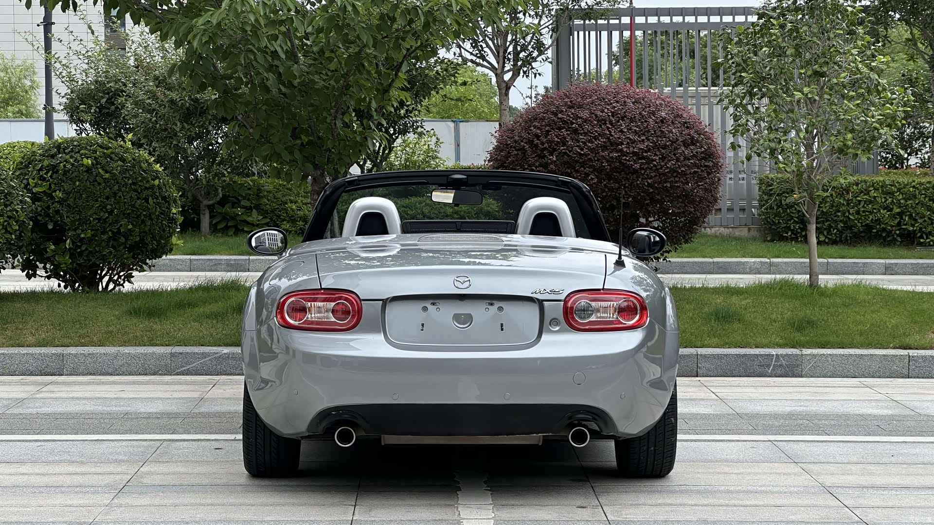 Mazda MX-5, 2010 6