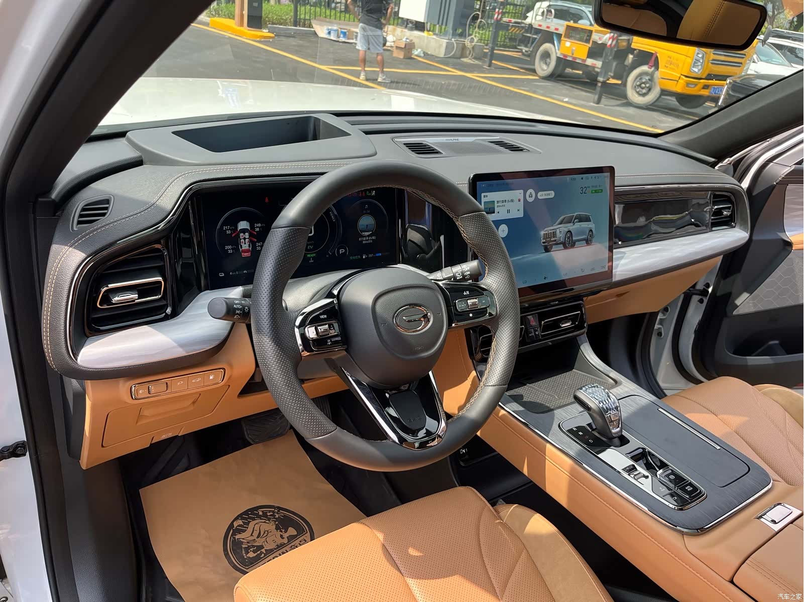 Trumpchi ES9, 2023 10