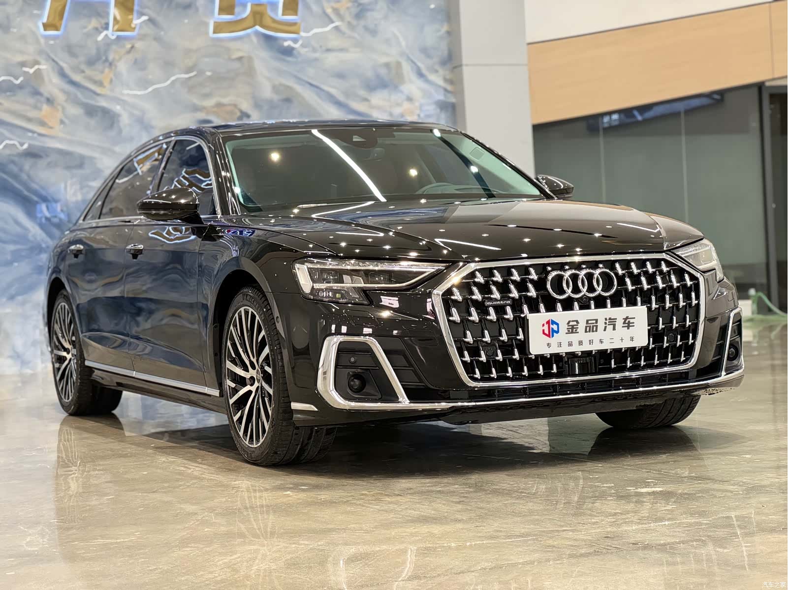 Audi A8L, 2024 3