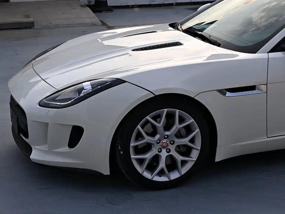 Jaguar F-TYPE