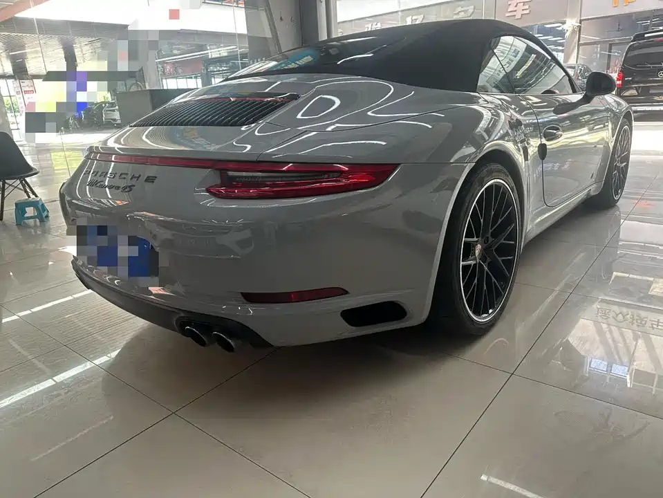 Porsche 911