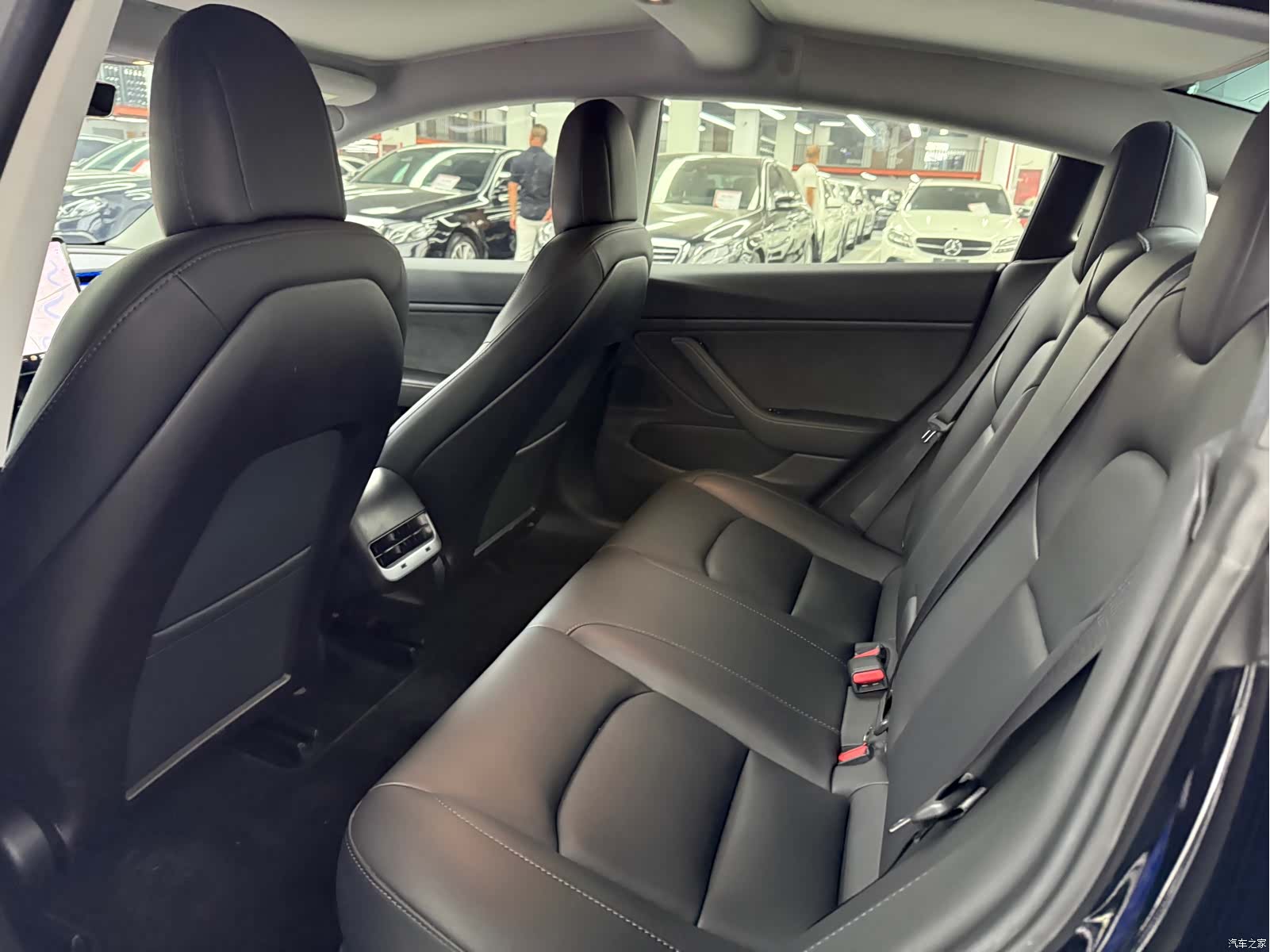 Tesla Model 3, 2019 10