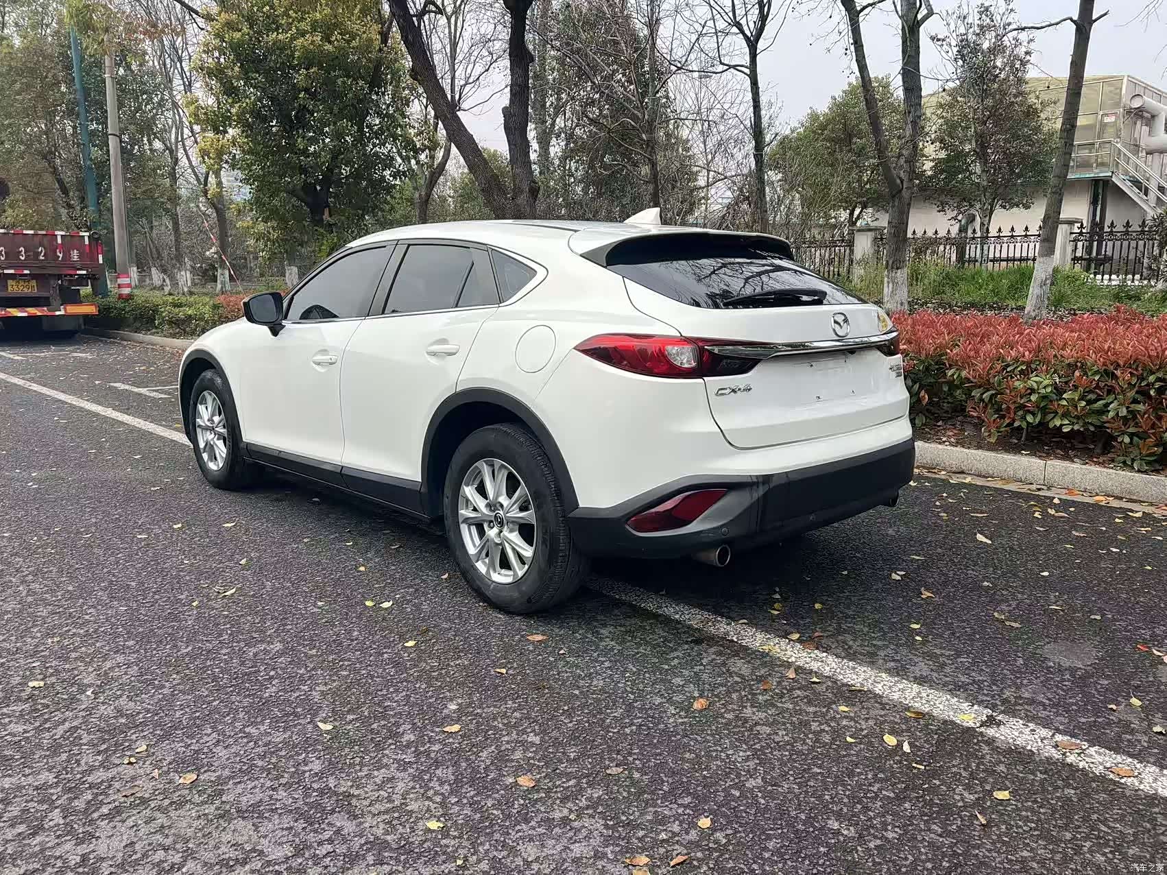 Mazda CX-4, 2018 все фото