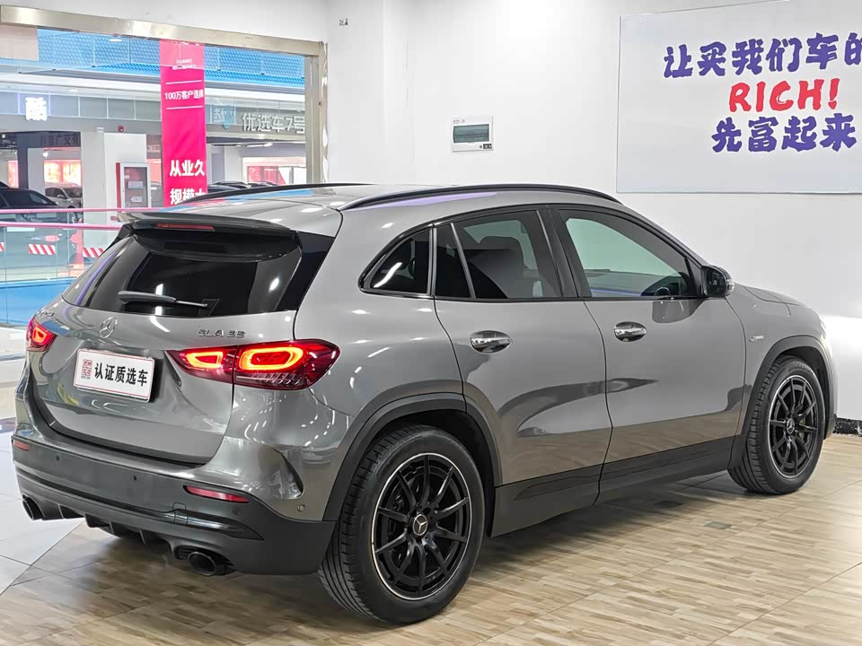 Mercedes-Benz GLA AMG