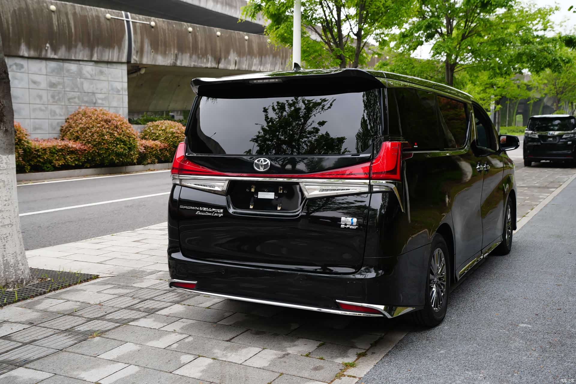 Toyota Vellfire, 2023 7