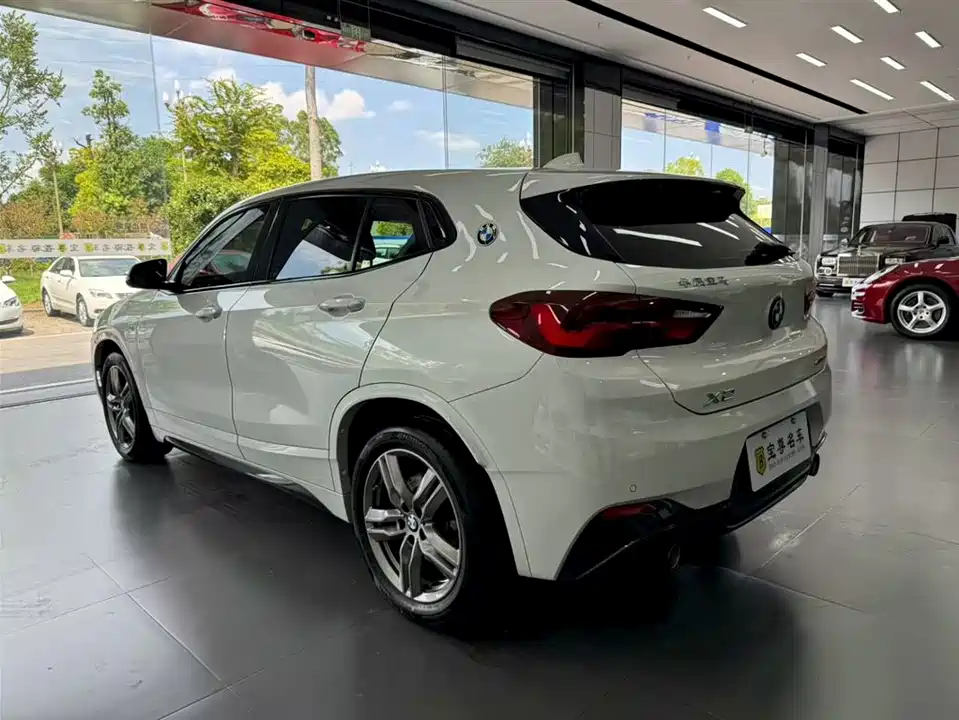 BMW X2