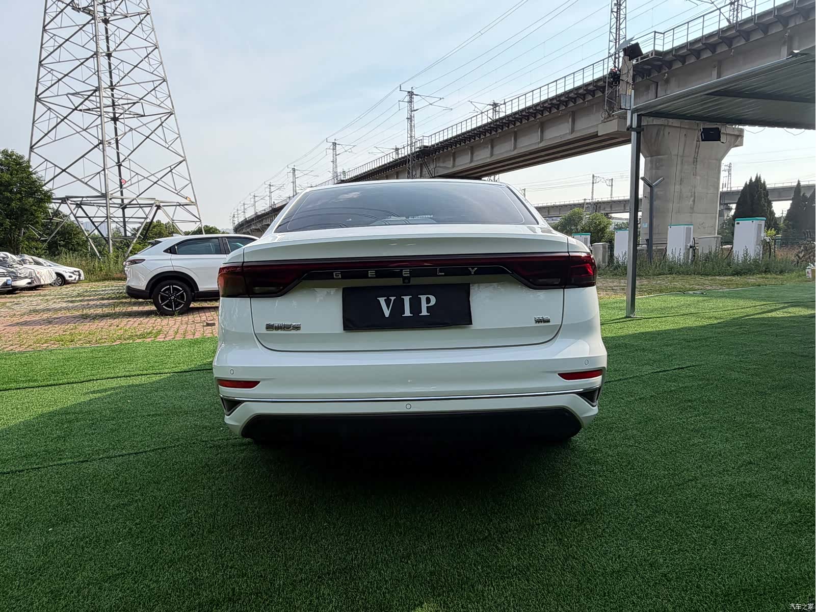 Geely Emgrand, 2021 все фото