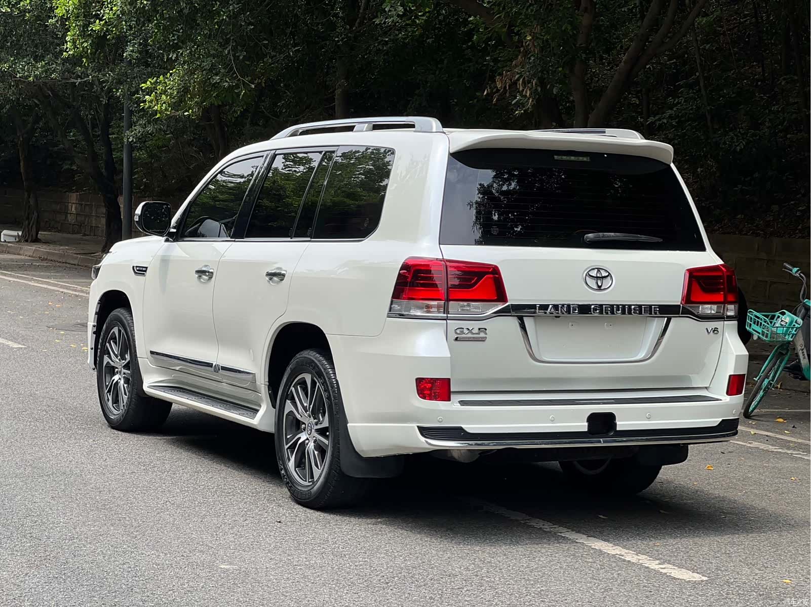 Toyota Land Cruiser, 2020 3