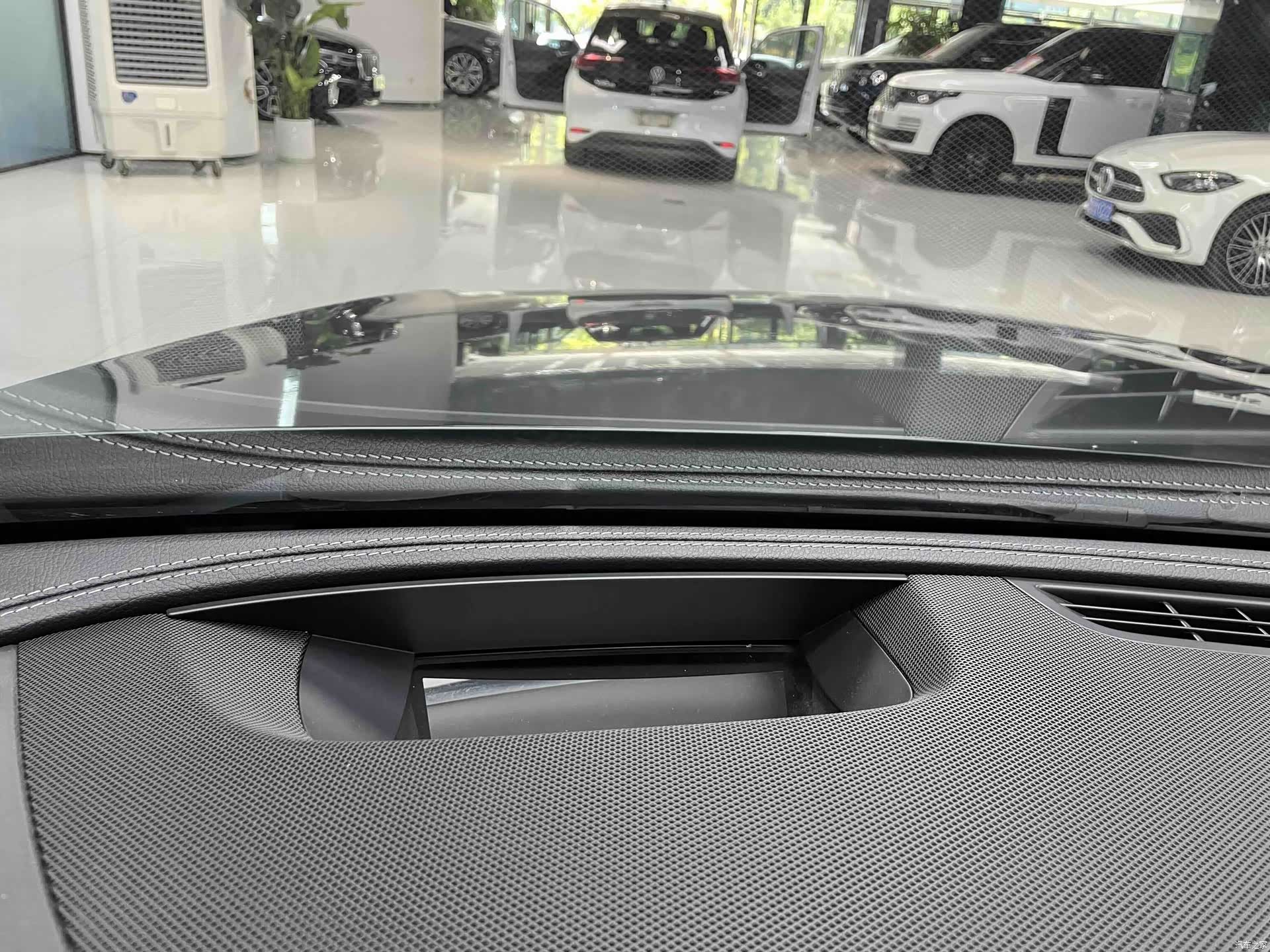 Mercedes-Benz E-Class, 2020 10