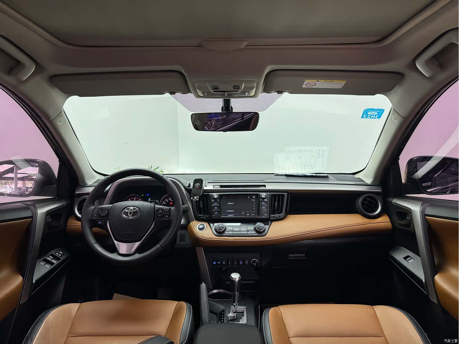 Toyota RAV4, 2016 11