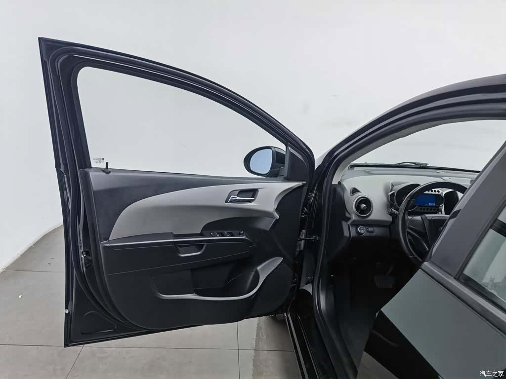Chevrolet SX, 2012 8