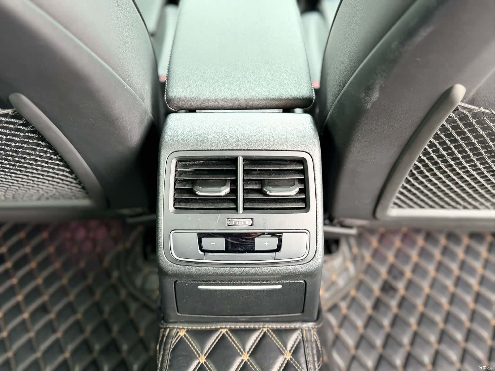 Audi A4L, 2022 23