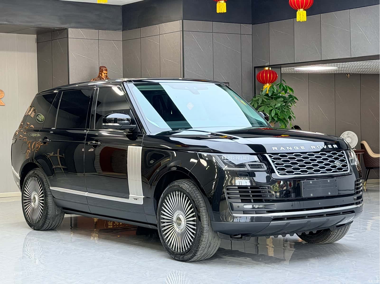 Land Rover Range Rover, 2019 3