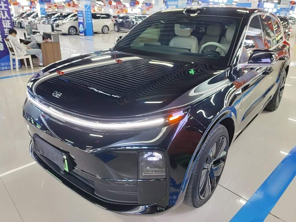 Li Auto L6