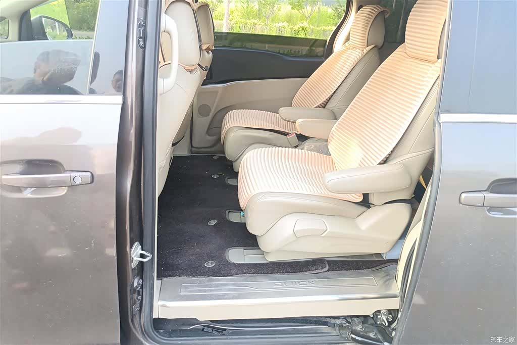 Buick GL8, 2016 11