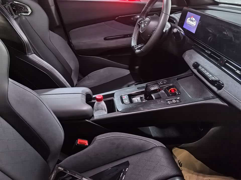 Trumpchi Shadow Leopard