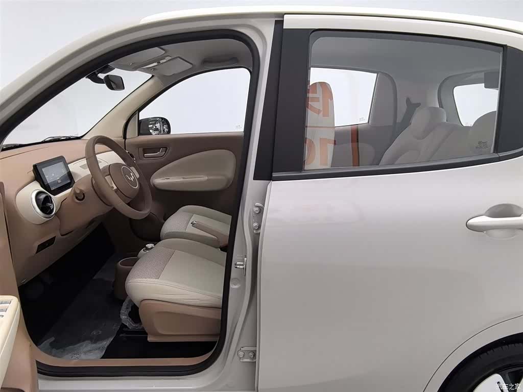 Wuling MINIEV, 2025 10