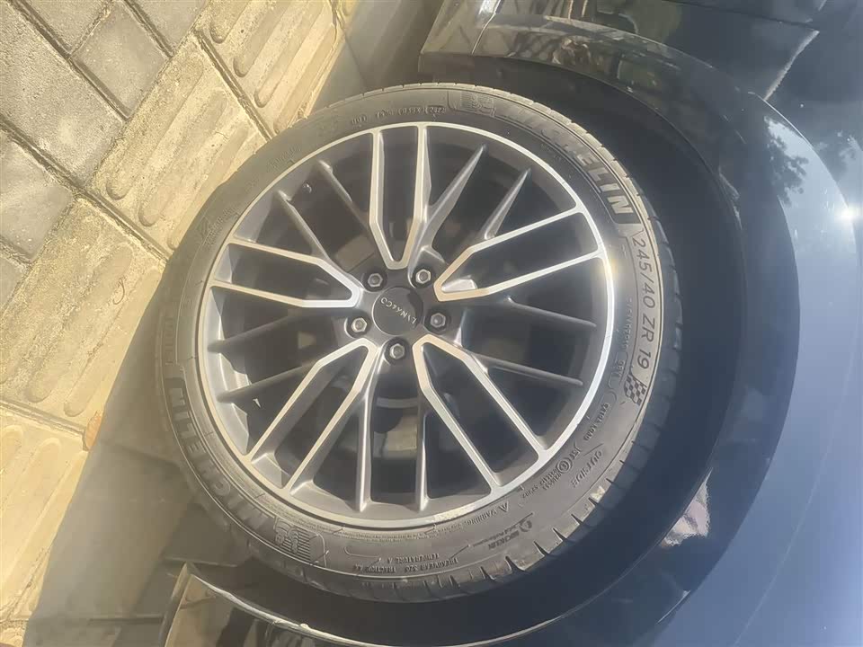 Lynk & Co 02 Hatchback