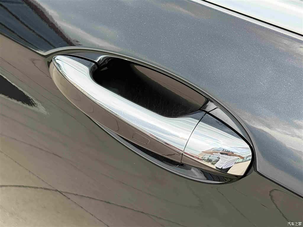 Mercedes-Benz E-Class, 2022 18